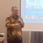 Anggota komisioner Badan Nasional Sertifikasi Profesi (BNSP), NS Aji Martono, narasumber Diskusi Sertifikasi yang diselenggarakan oleh Lembaga Sertifikasi Profesi Teknologi Informasi dan Komunikasi (LSP TIK) Global di Hotel Ibis Style, Bogor (28/5/24).