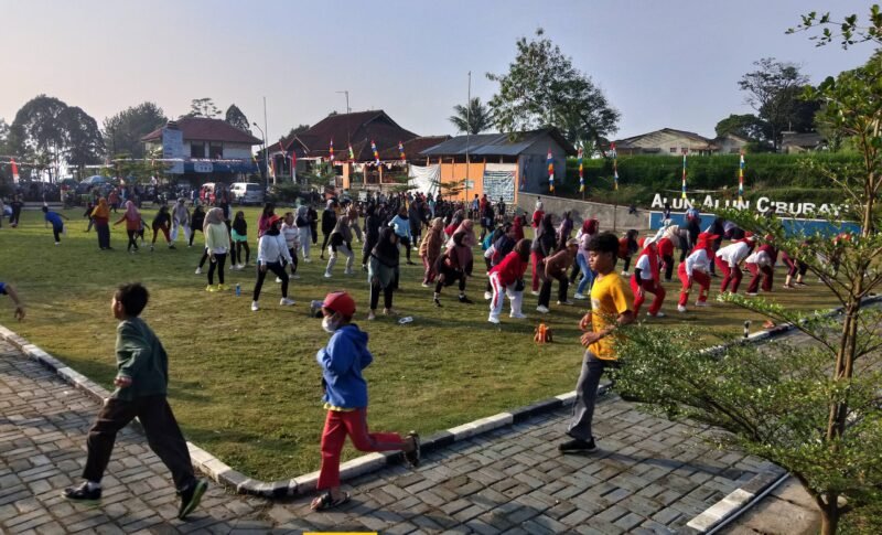 Sarana yang ada di desa Ciburayut, kecamatan Cigombong.(Dok.Apakabarbogor/ash).